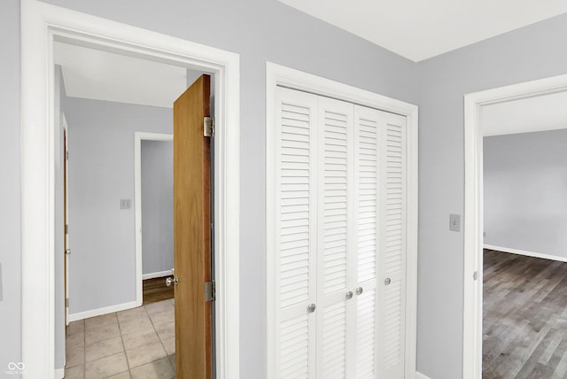 1441 Hunter Pl, Columbus, IN 47203 - hallway featuring baseboards
