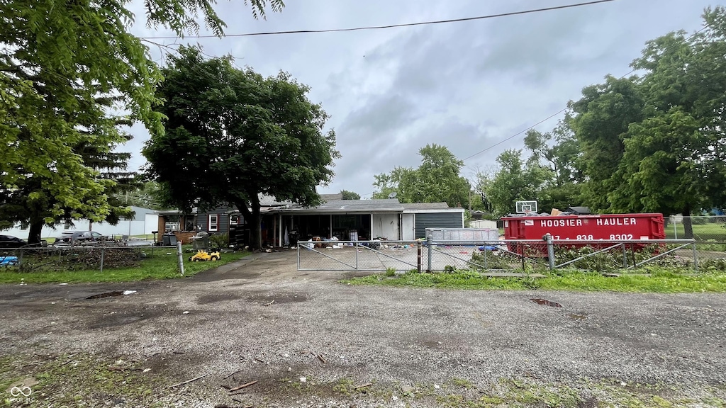 619 St Paul St, Indianapolis, IN 46203 - photo 2