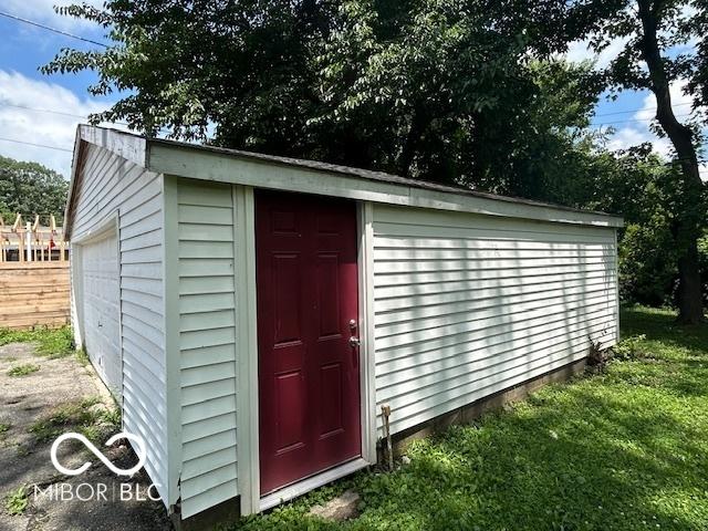 4463 N Bolton Ave, Indianapolis, IN 46226 - view of outbuilding