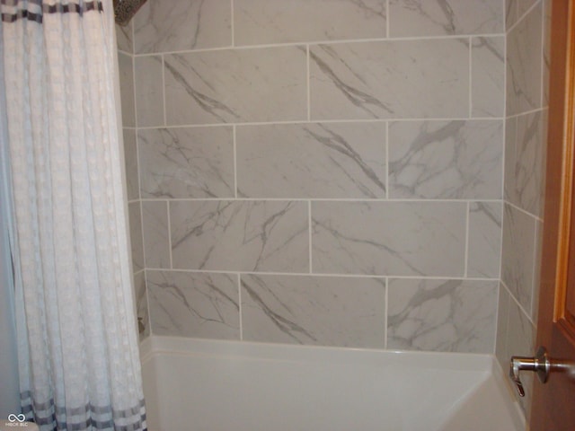 7839 Jessica Ct, Avon, IN 46123 - bathroom with shower / tub combo with curtain