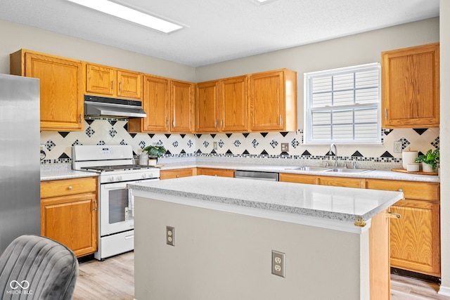 10039 Orange Blossom Trl, Fishers, IN 46038 - photo 20