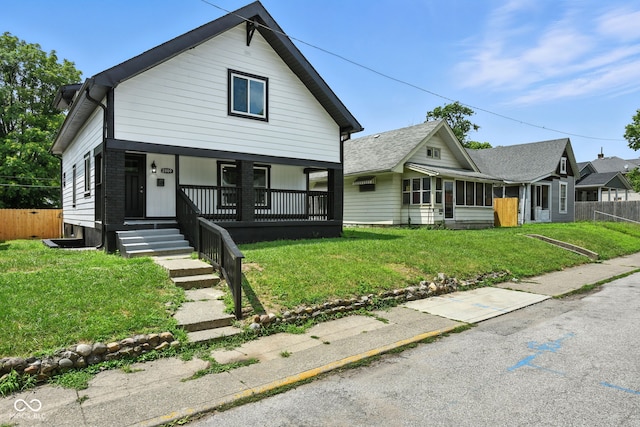 2000 N Dexter St, Indianapolis, IN 46202 - bungalow-style home featuring covered porch