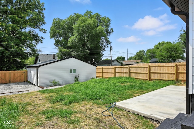 2000 N Dexter St, Indianapolis, IN 46202 - fenced backyard featuring a patio