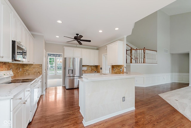 12408 Dellfield Blvd W, Carmel, IN 46033 - photo 11