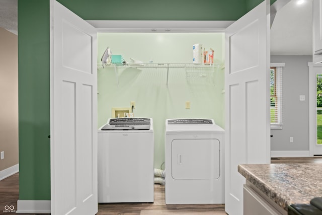 173 W Lakeview Dr, Nineveh, IN 46164 - laundry room featuring washing machine and dryer and wood finished floors