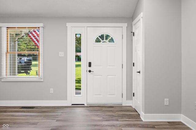 173 W Lakeview Dr, Nineveh, IN 46164 - foyer with wood finished floors and baseboards