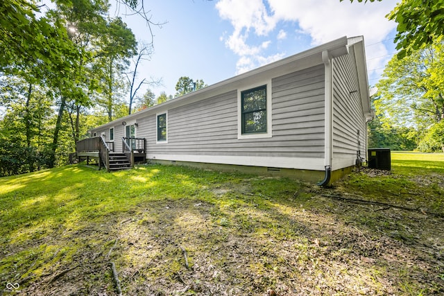 173 W Lakeview Dr, Nineveh, IN 46164 - view of side of property featuring crawl space, a wooden deck, and a yard