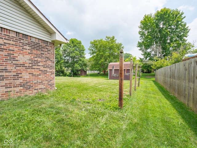 479 Raintree Dr, Danville, IN 46122 - view of yard