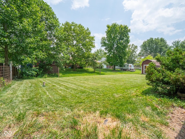 479 Raintree Dr, Danville, IN 46122 - view of yard