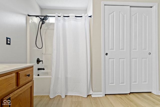 441 Viburnum Run, Westfield, IN 46074 - full bathroom featuring wood finished floors, shower / tub combo with curtain, and vanity