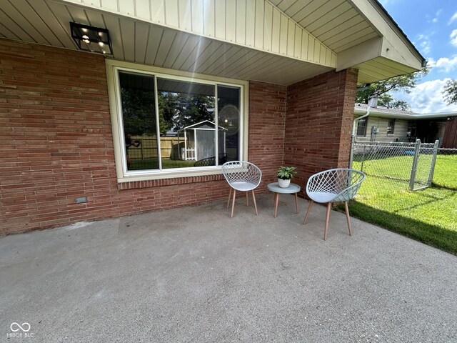 2692 Meadowlark Ln, Columbus, IN 47201 - view of patio