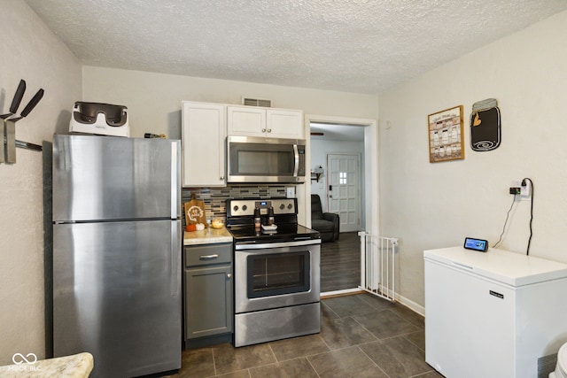216 E Carlisle St, Mooresville, IN 46158 - photo 11