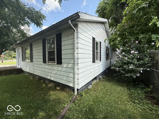 1048 S Burlington Dr, Muncie, IN 47302 - view of home's exterior