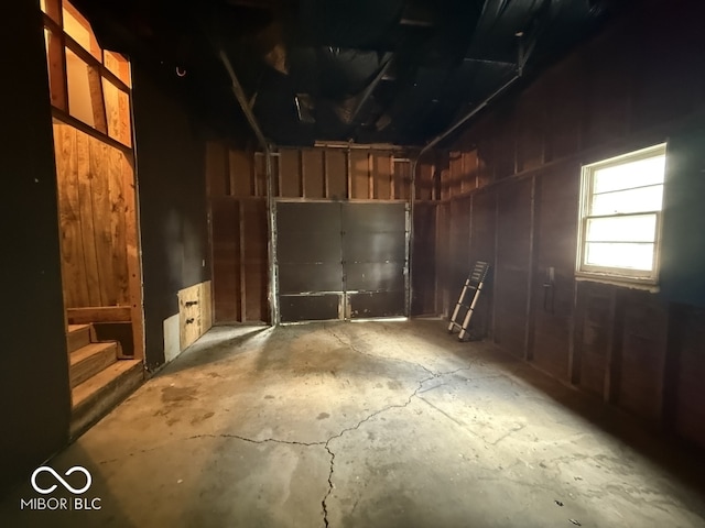 1048 S Burlington Dr, Muncie, IN 47302 - below grade area featuring a garage