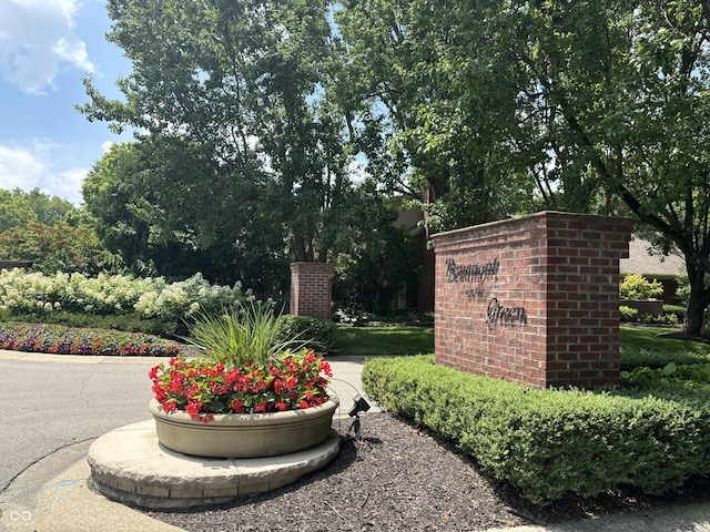 7930 Beaumont Green Pl, Indianapolis, IN 46250 - photo 1
