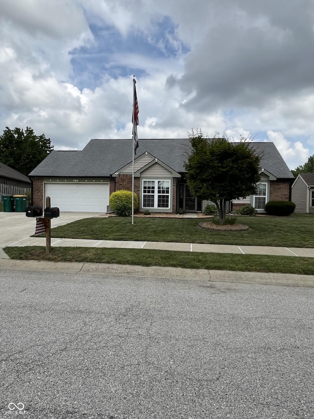904 Jonathan Dr, Plainfield, IN 46168 - photo 1