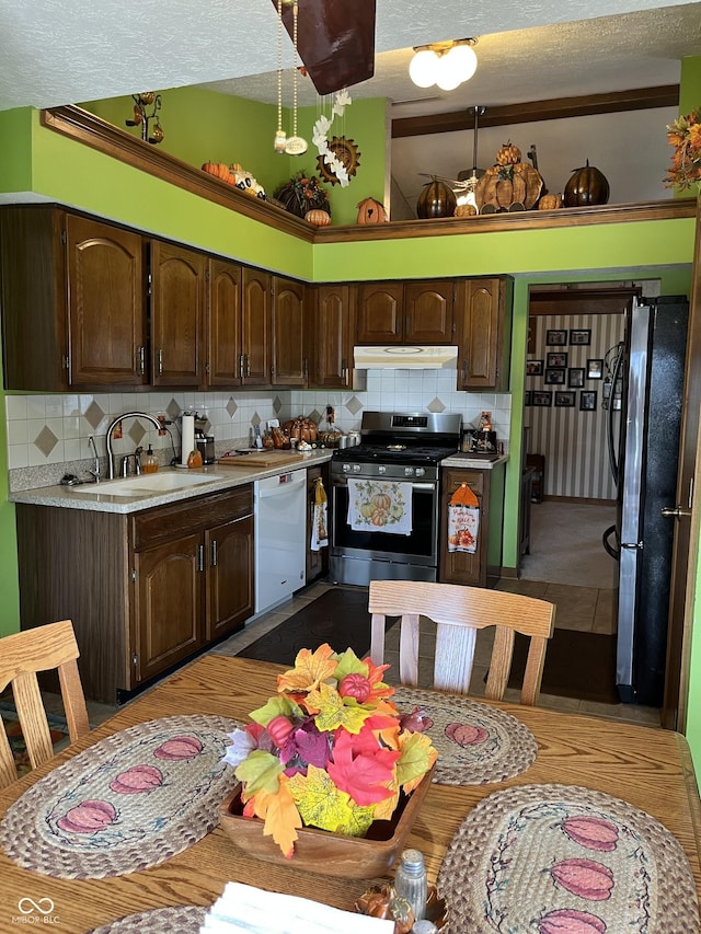 904 Jonathan Dr, Plainfield, IN 46168 - photo 12