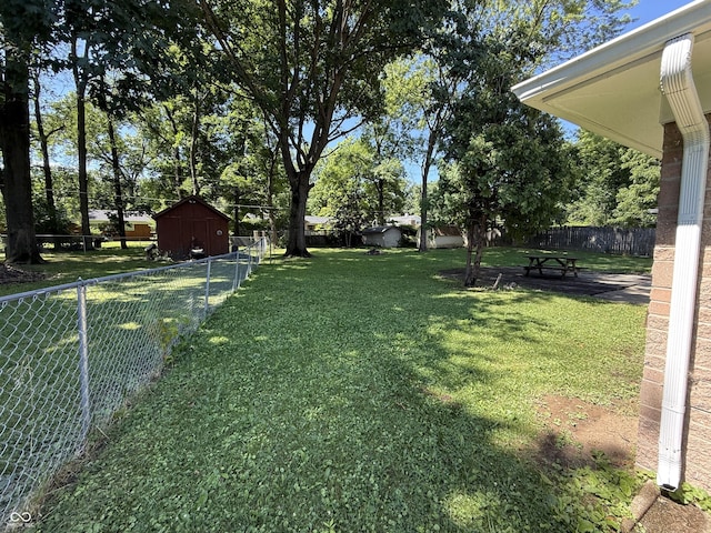 7105 Tina Dr, Indianapolis, IN 46214 - photo 5