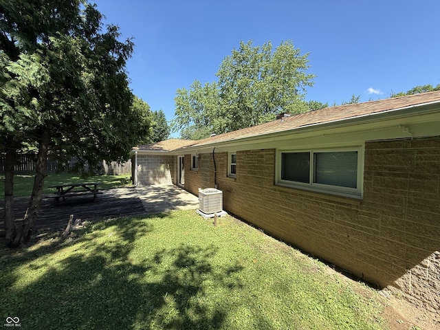7105 Tina Dr, Indianapolis, IN 46214 - photo 6