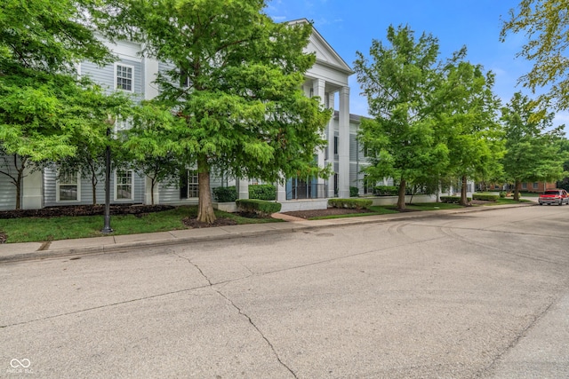 12833 Tradd St Unit 3A, Carmel, IN 46032 - photo 3