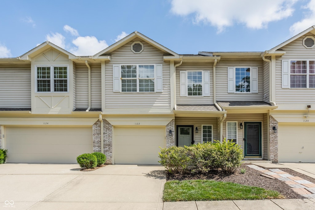 1122 Grovewood Dr, Beech Grove, IN 46107 - photo 1
