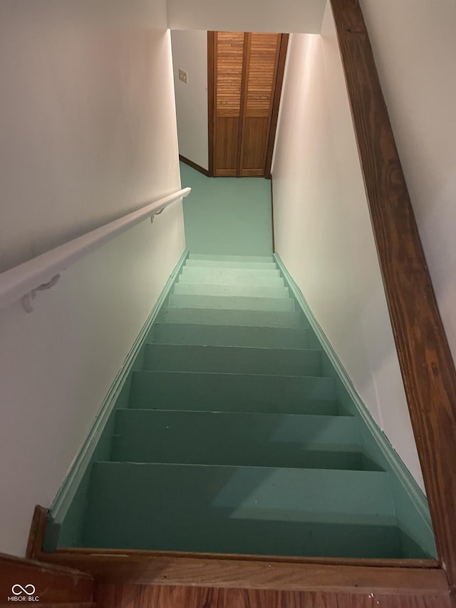 10610 Stillcreek Dr, Indianapolis, IN 46239 - view of staircase