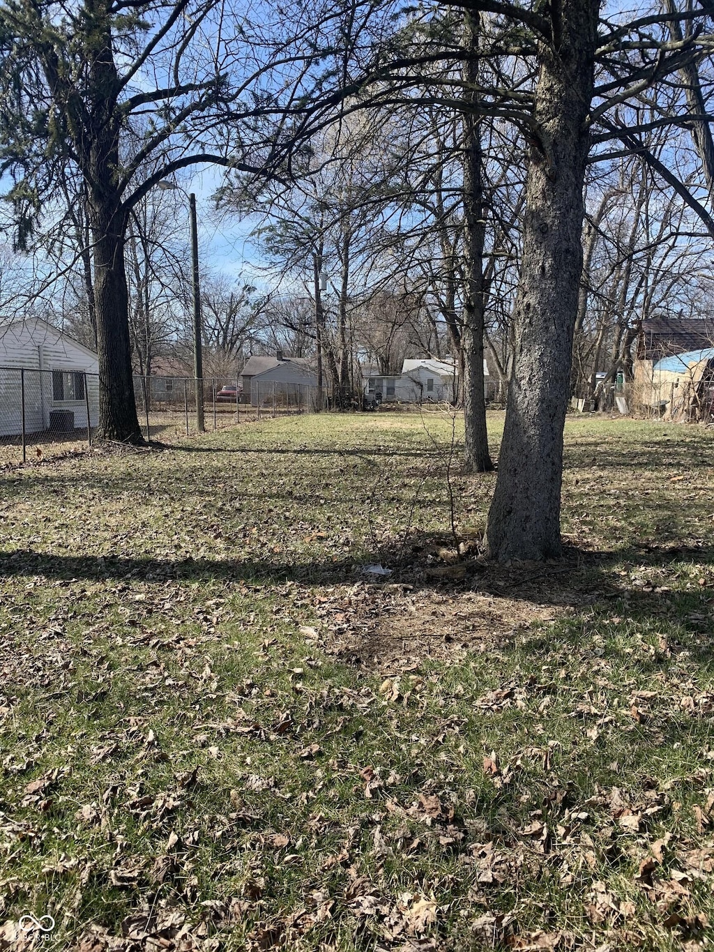 1306 Clyde Ave, Indianapolis, IN 46203 - photo 2