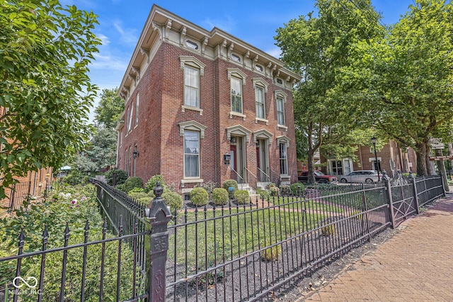331 N E St, Indianapolis, IN 46202 - photo 2