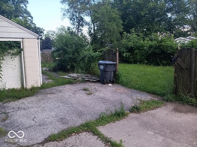 2431 Highland Ave, Anderson, IN 46011 - photo 9