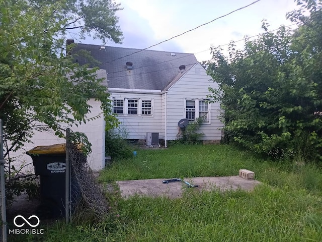 2431 Highland Ave, Anderson, IN 46011 - photo 11