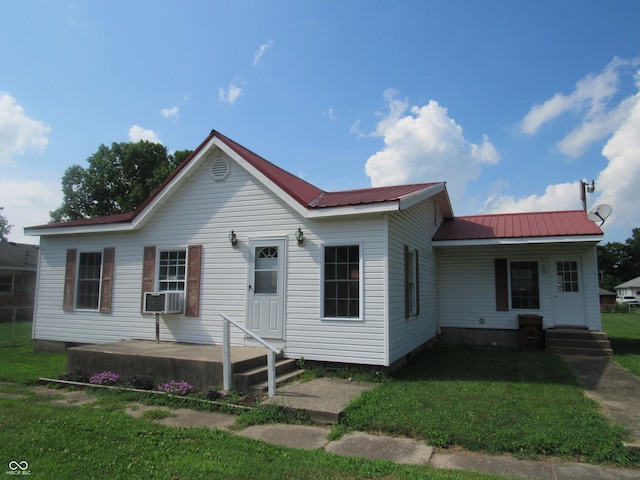 204 E Walnut St, Waynetown, IN 47990 - photo 1