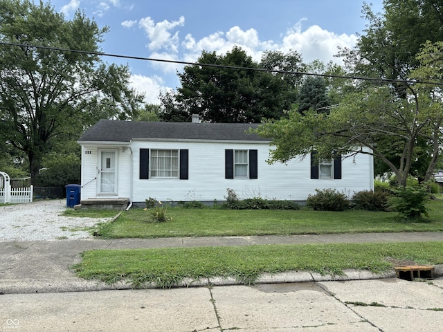 633 7th St, Shelbyville, IN 46176 - photo 1