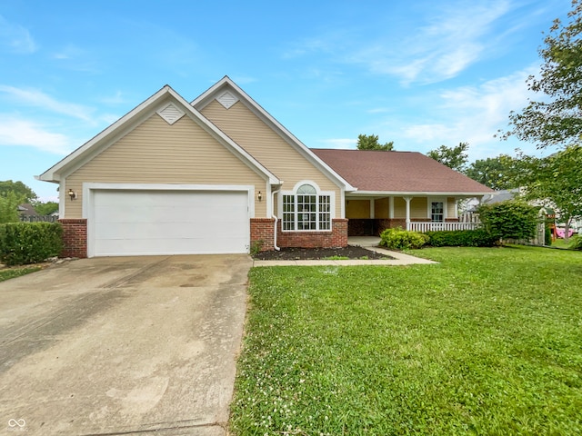 930 Eagle Brook Dr, Shelbyville, IN 46176 - photo 1