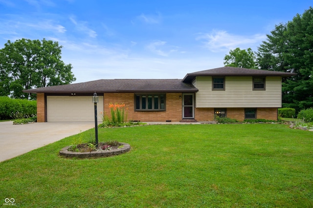 2588 Laddie Ct, Anderson, IN 46012 - photo 1