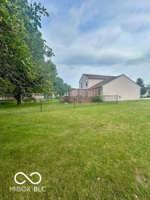 8552 Smithfield Ln, Indianapolis, IN 46237 - photo 3
