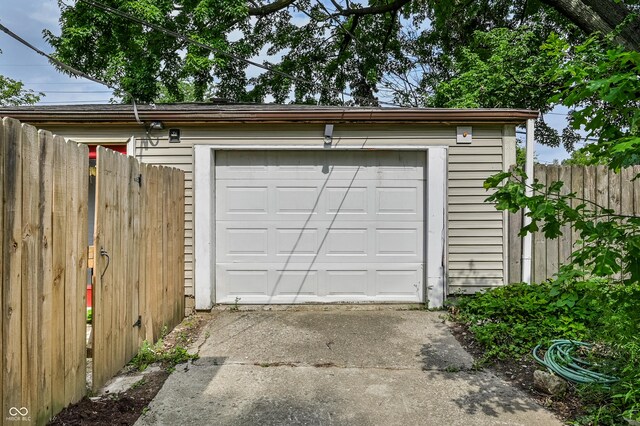 8152 Schoen Dr, Lawrence, IN 46226 - photo 31