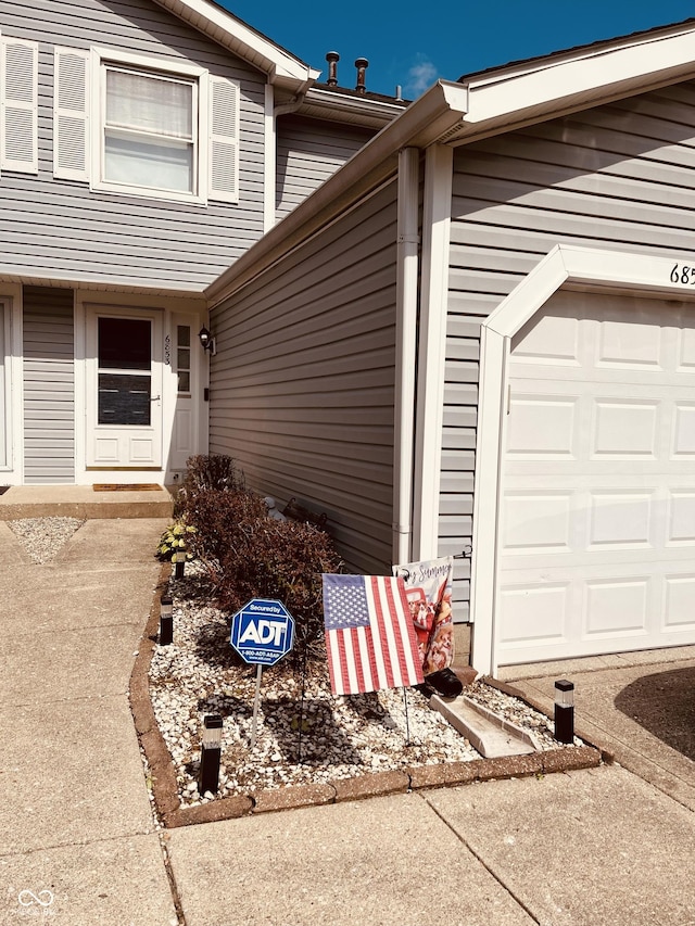 6853 Cross Key Dr, Indianapolis, IN 46268 - photo 1