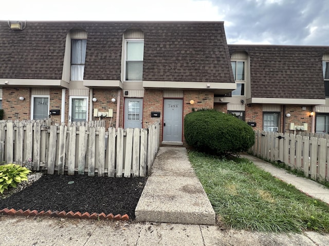 7488 Countrybrook Dr, Indianapolis, IN 46260 - photo 2