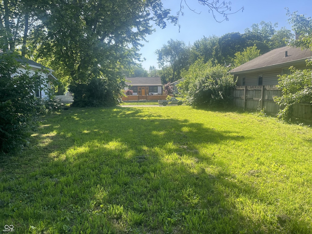 3282 Hovey St, Indianapolis, IN 46218 - photo 2