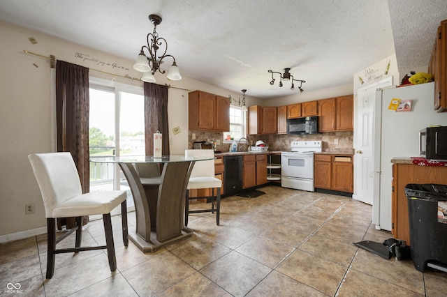 3920 Knapsbury Ln, Indianapolis, IN 46235 - photo 8