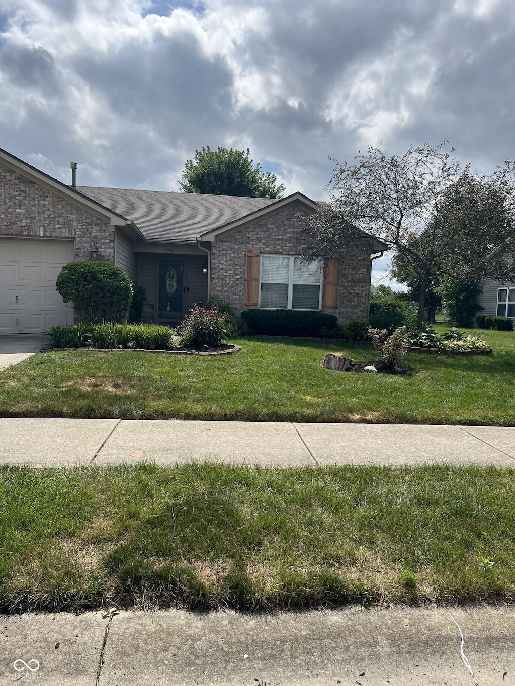 7074 N Lyndhurst Xing, Mccordsville, IN 46055 - photo 2