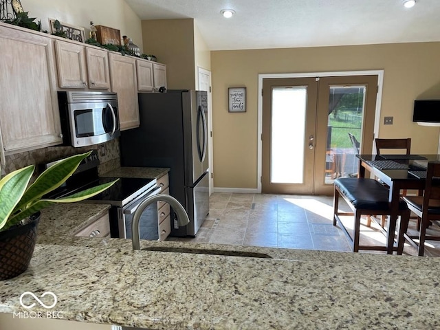 6408 Kelsey Dr, Indianapolis, IN 46268 - photo 11
