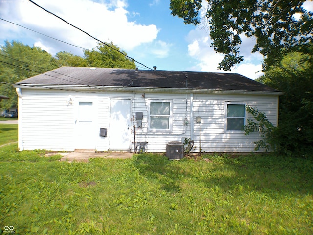 3024 Falcon Dr, Indianapolis, IN 46222 - photo 4