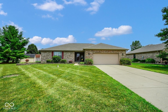 4171 S Danita Ct, New Palestine, IN 46163 - photo 1