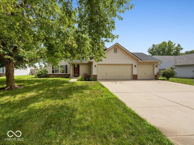 2145 Fiesbeck Ct, Columbus, IN 47201 - photo 1