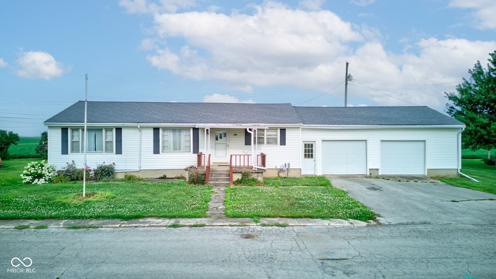 206 Davis St, Windfall, IN 46076 - photo 1