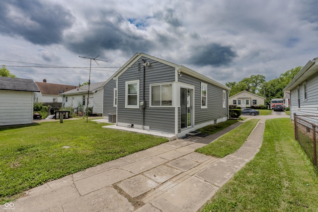 2047 N Bosart Ave, Indianapolis, IN 46218 - photo 4