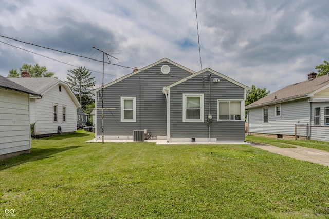 2047 N Bosart Ave, Indianapolis, IN 46218 - photo 3
