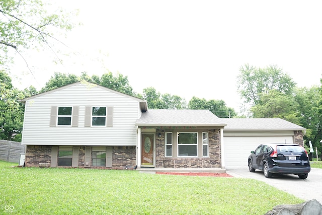 7529 Natchez Ct, Indianapolis, IN 46217 - photo 1
