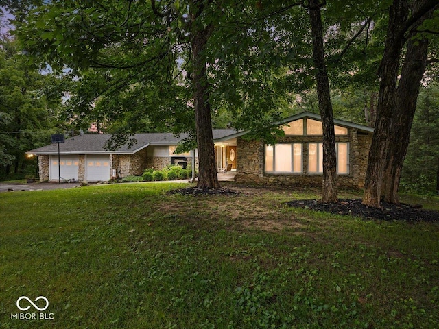 19523 E Lake Site Dr, Hope, IN 47246 - photo 1